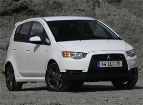 2009 Mitsubishi Colt video