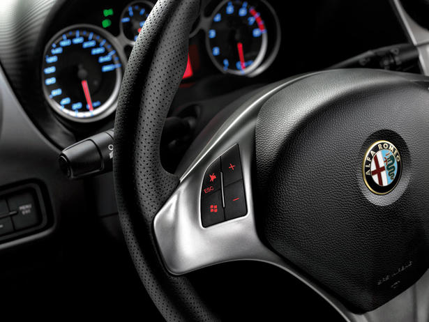 Alfa Romeo Mi.To Interior