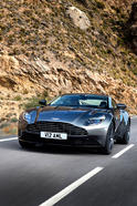Aston Martin DB11 13