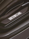 Aston Martin DB9 GT Bond Edition 7