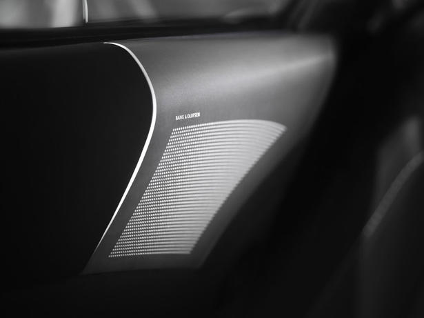Aston Martin DB9 BeoSound