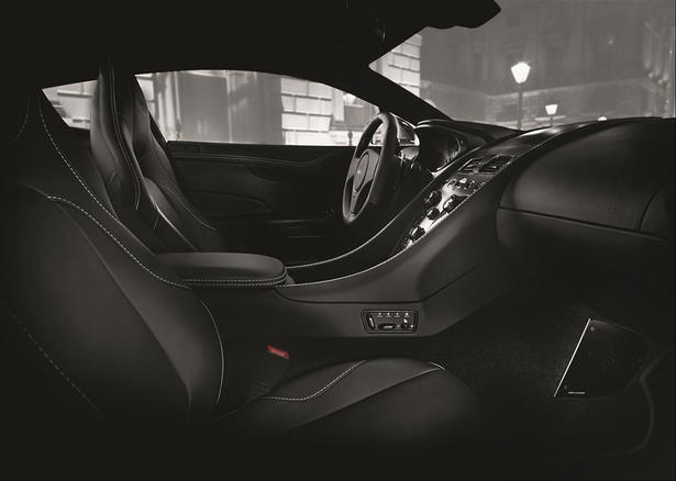Aston Martin Vanquish in Carbon and Black