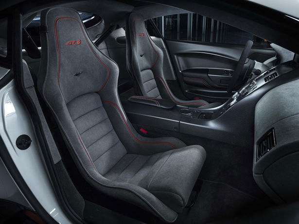 Aston Martin Vantage GT3: Specs, Equipment