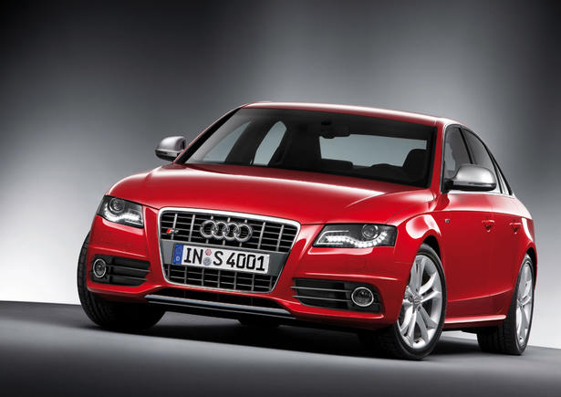 2009 Audi S4 and S4 Avant in detail