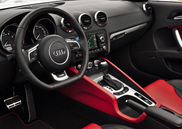 2011 Audi TTS facelift