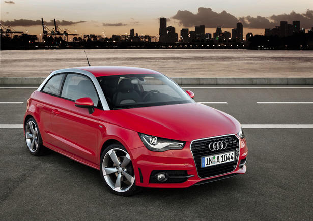 Audi A1 vs MINI Cooper Video