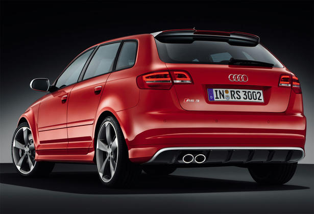 Video: Audi RS3 Races Alter Ego