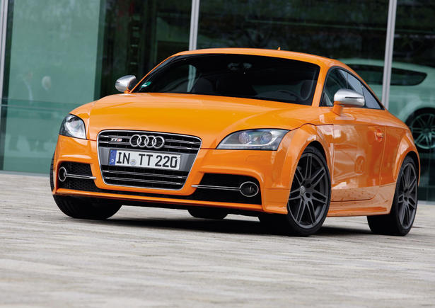 Audi TTS facelift in orange