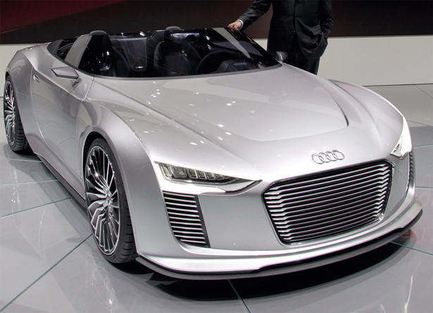 Audi e tron Spyder Live
