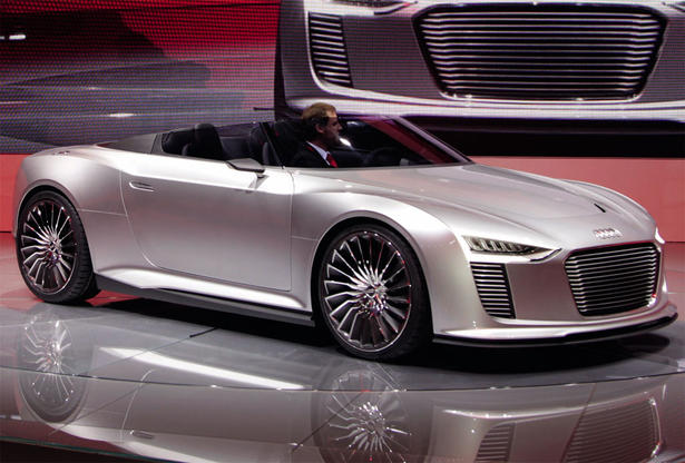 Audi e tron Spyder Live
