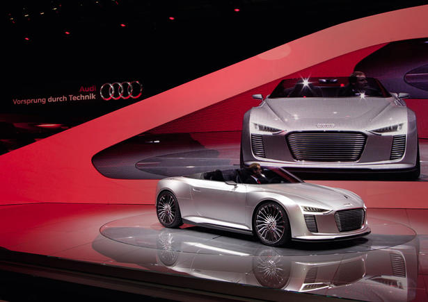 Audi e tron Spyder Live