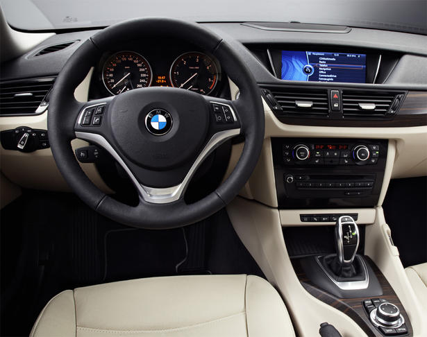 BMW X1 facelift 2013