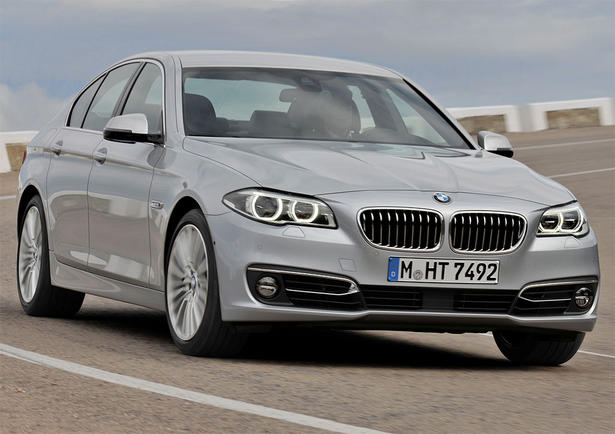 rook caravan jukbeen 2014 BMW 5 Series Facelift