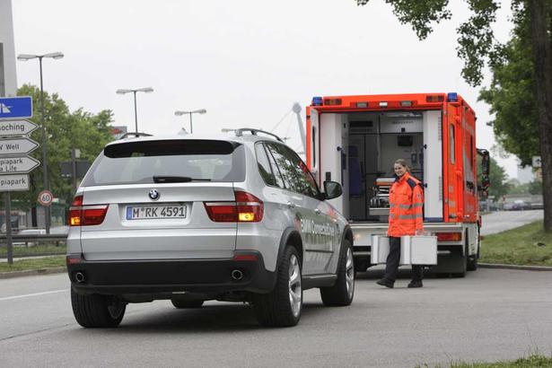 BMW Emergency Stop Assistant