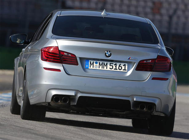 BMW Shows Most Expensive Exterior Paint (10,000 USD)