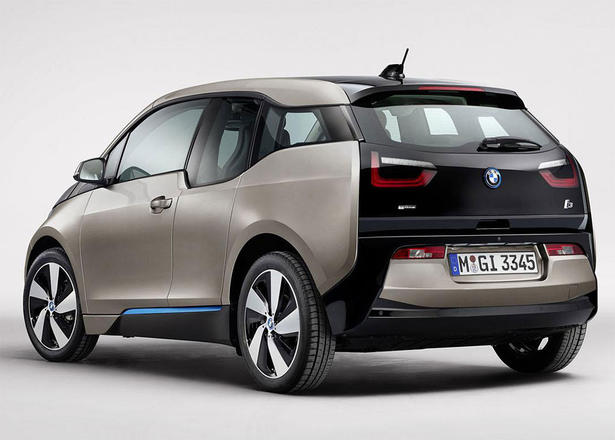 BMW i5 Announced