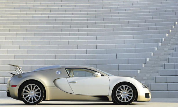 Gold Bugatti Veyron