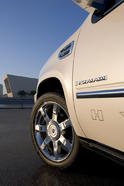 Cadillac Escalade Hybrid 13