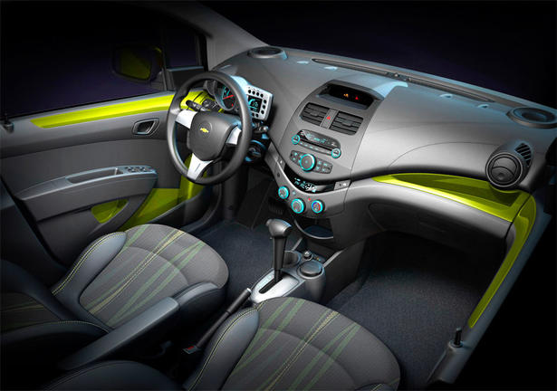 Chevrolet Spark video and interior