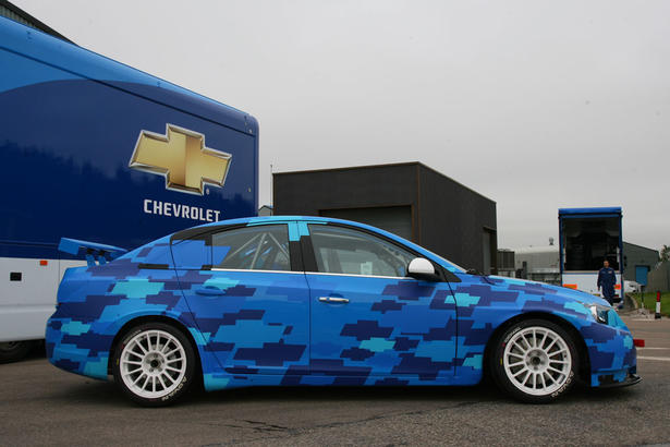 Chevrolet Cruze WTCC unveiled