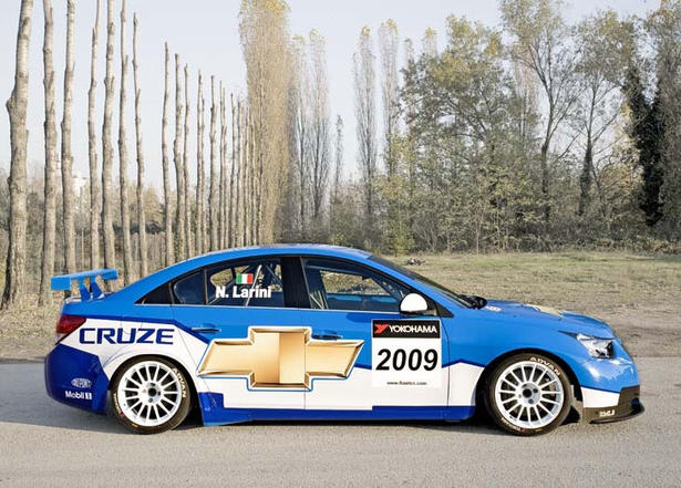 Chevrolet Cruze WTCC unveiled