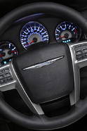 2011 Chrysler 200 Convertible 20