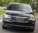 2011 Chrysler Town Country 1