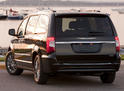 2011 Chrysler Town Country 3
