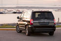 2011 Chrysler Town Country 4