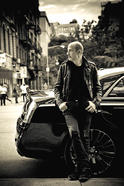 Chrysler 300C John Varvatos 24