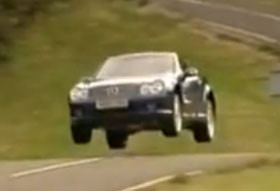 Video: Damon Hill makes journalist sick in Mercedes SL55 AMG