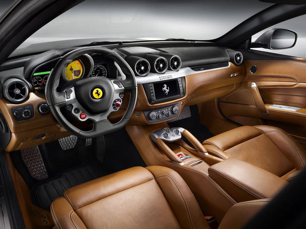 Video: Ferrari FF Tested