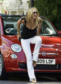 Fiat 500C Elle Macpherson 2