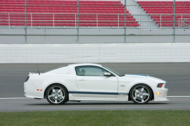 2011 Shelby GT350 sold for 137,500 USD