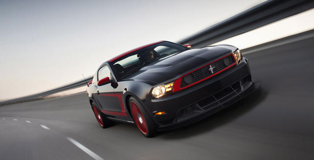 Ford Mustang Boss 302 vs Chevrolet Camaro SS Video