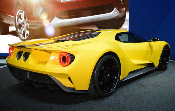 2016 Ford GT Takes The LA Auto Show By Storm