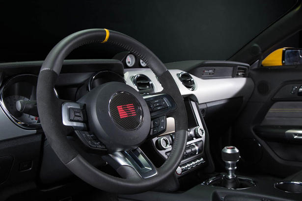 Saleen S302 Black Label Ford Mustang
