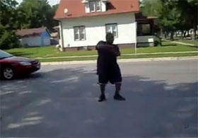 Video: Guy vs Ice Cream Truck