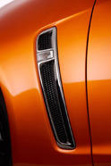 Holden VF Commodore SS V 18