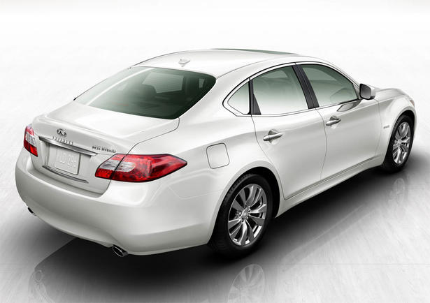 Infiniti M35 Hybrid