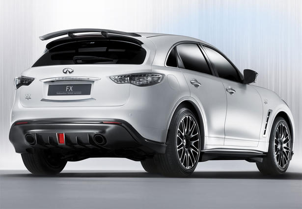 Infiniti FX Sebastian Vettel