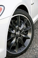 Jaguar XF Black Pack 26