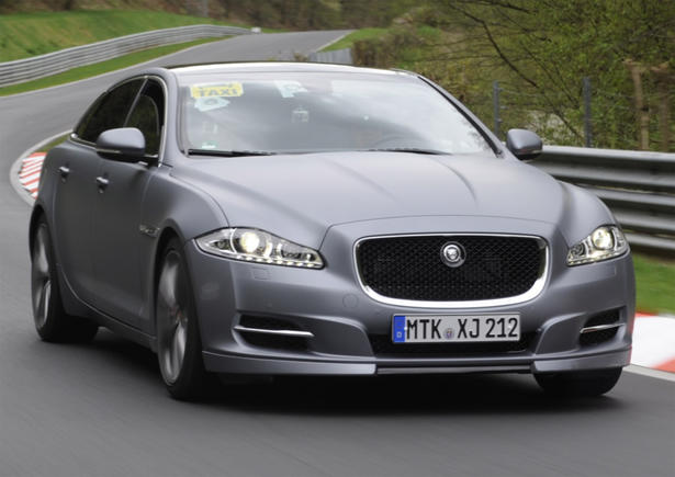 Jaguar XJ Ring Taxi