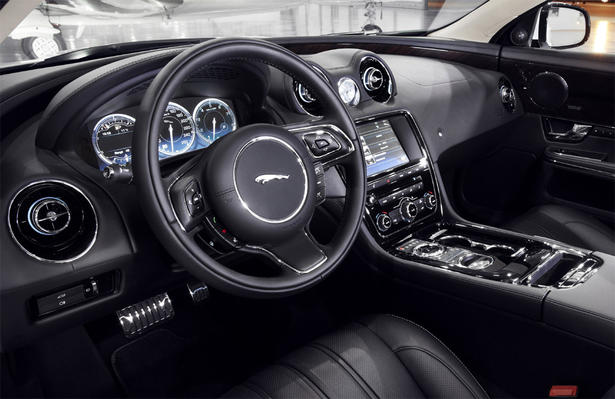 Jaguar XJ Ultimate