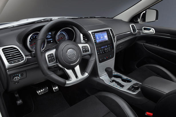 Jeep Grand Cherokee SRT8 White Edition