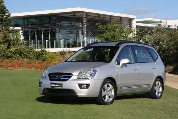 2008 Kia Rondo 7