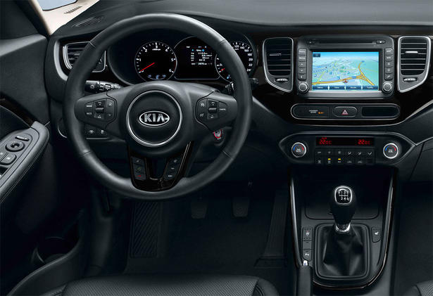 2013 Kia Carens Revealed