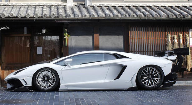 Lamborghini Aventador by Aimgain