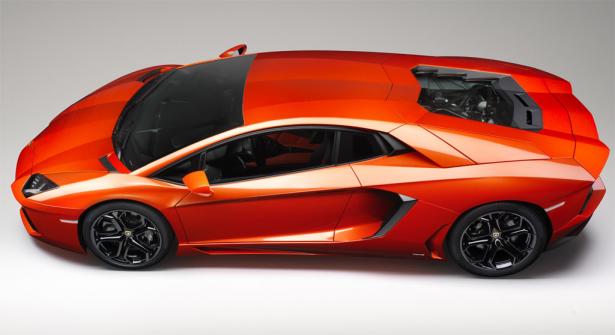 Video: Lamborghini Aventador Live Engine Sound