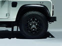 Land Rover Defender XS 8